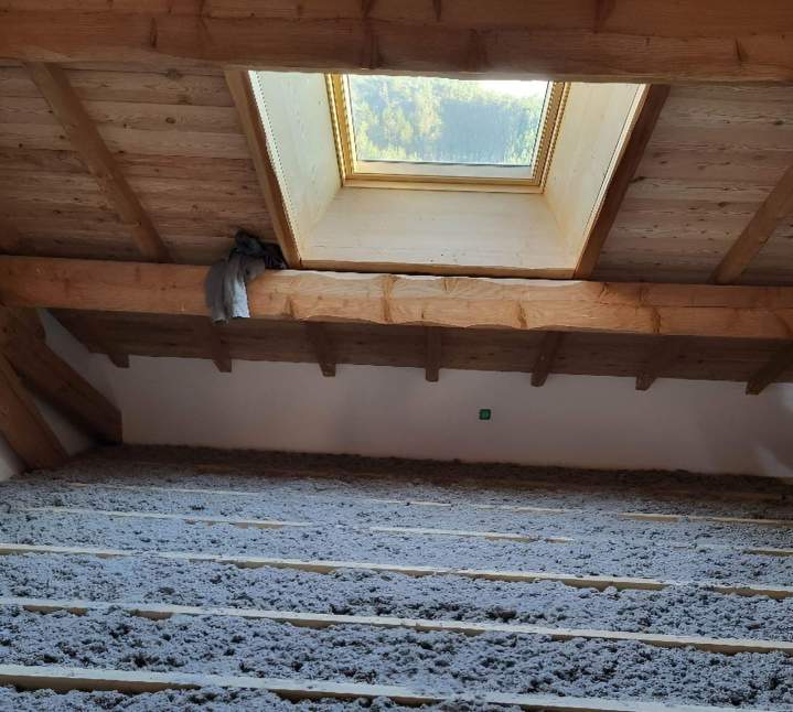 Isolation de toiture et pose de fenêtre de toit Embrun