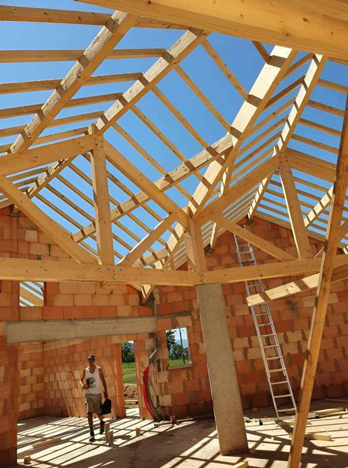 Construction charpente traditionnelle Embrun