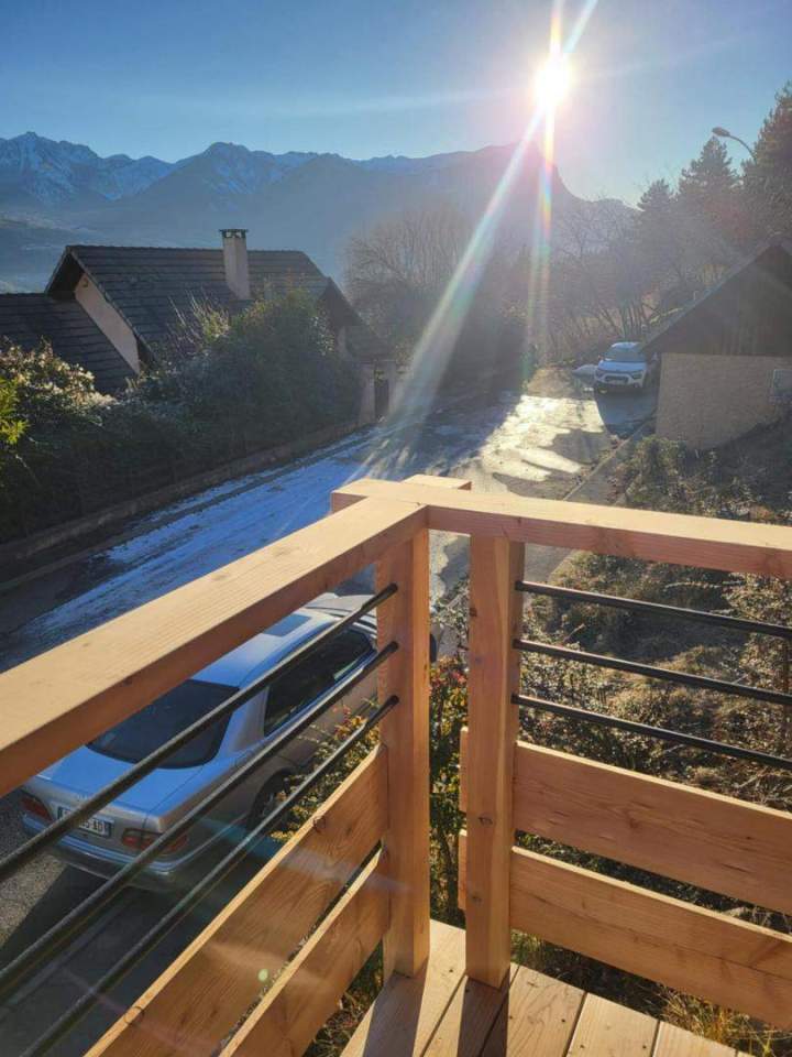 Balcon en bois Embrun
