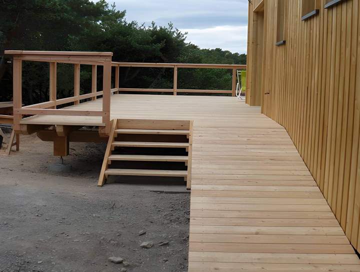 Aménagement extérieur en bois Embrun